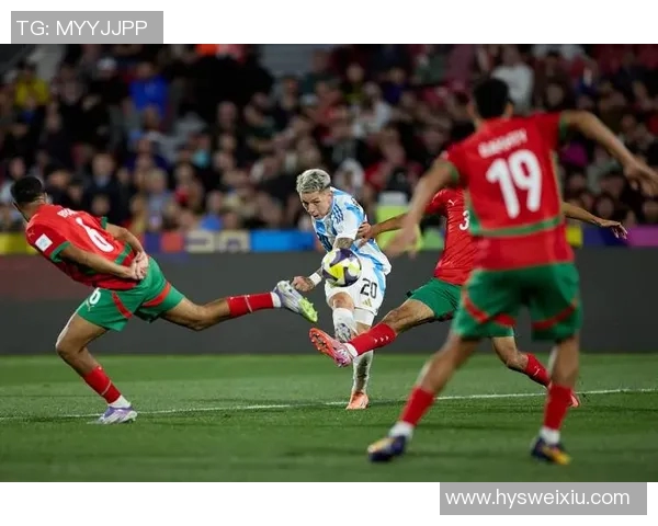 背景强大的足球明星如何影响全球体育与文化的发展